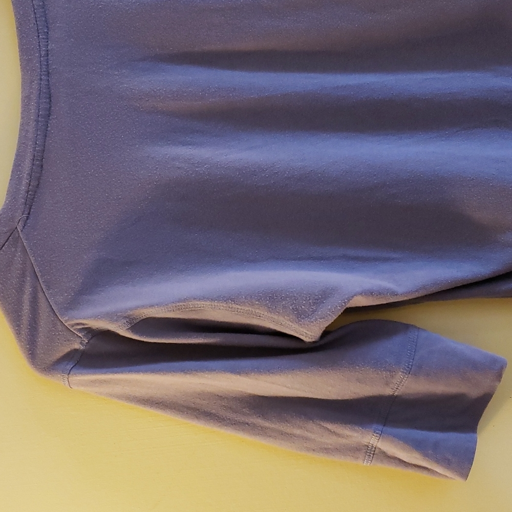 Pure & Simple tee - Picture 6 of 6